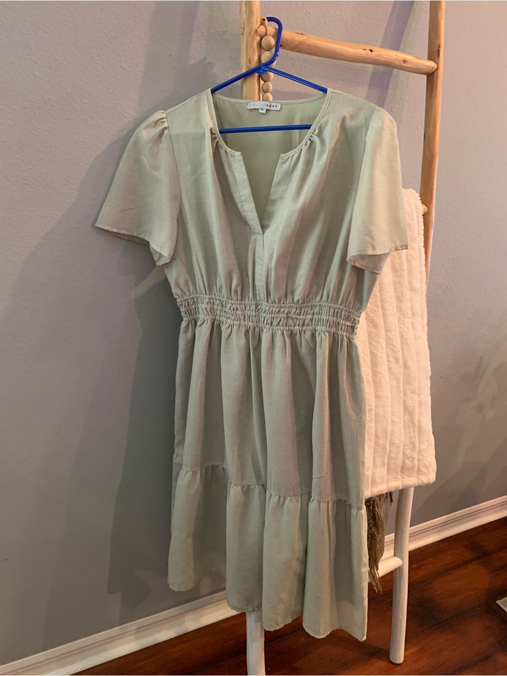 Baltic Born Sage Green Tiered Short Sleeve Dress XL.